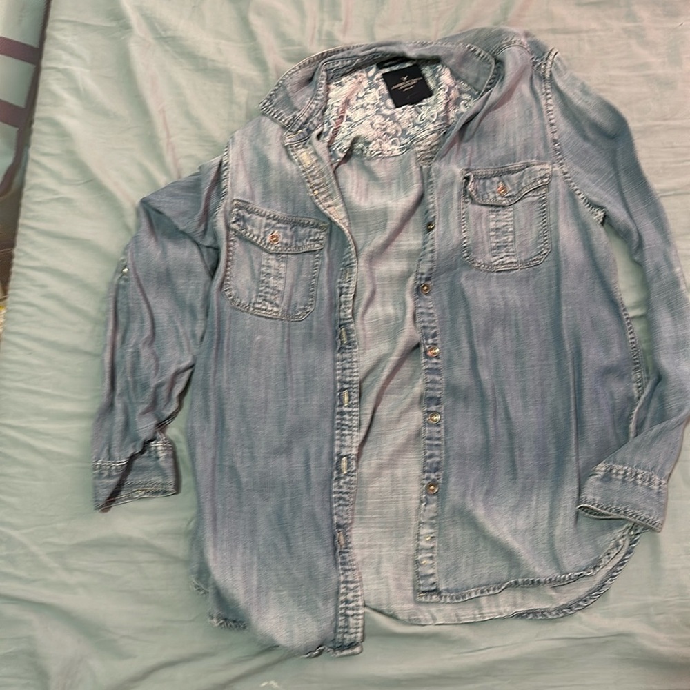 American eagle blue button up top